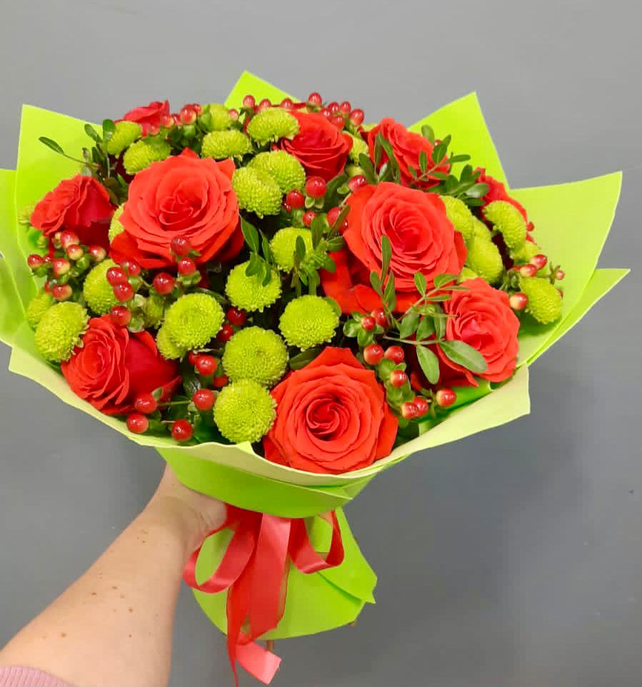 Букет цветов из: Хризантемы и Розы в Птичьем