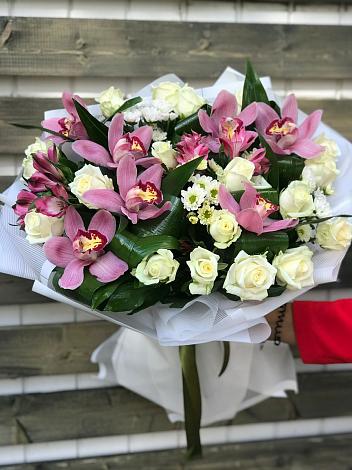Букет цветов из: Розы и Хризантемы в Птичьем
