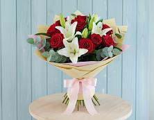Букет цветов из:  Лилии и Розы в Птичьем