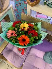 Букет цветов из:  Герберы, Хризантемы и Альстромерии #REPLACE_PRED# Птичьем