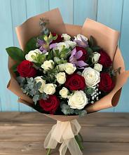 Букет цветов из:  Розы и Альстромерии #REPLACE_PRED# Птичьем