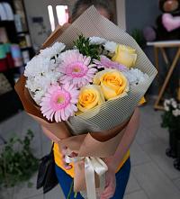 Букет цветов из:  Герберы, Розы и Хризантемы в Птичьем