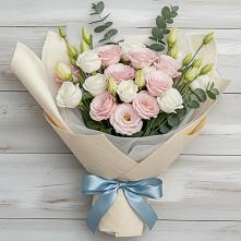 Букет цветов из:  Лизиантусы #REPLACE_PRED# Птичьем