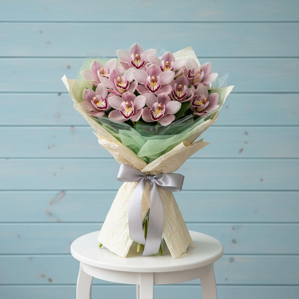 Букет цветов из: Орхидеи и Розы в Птичьем