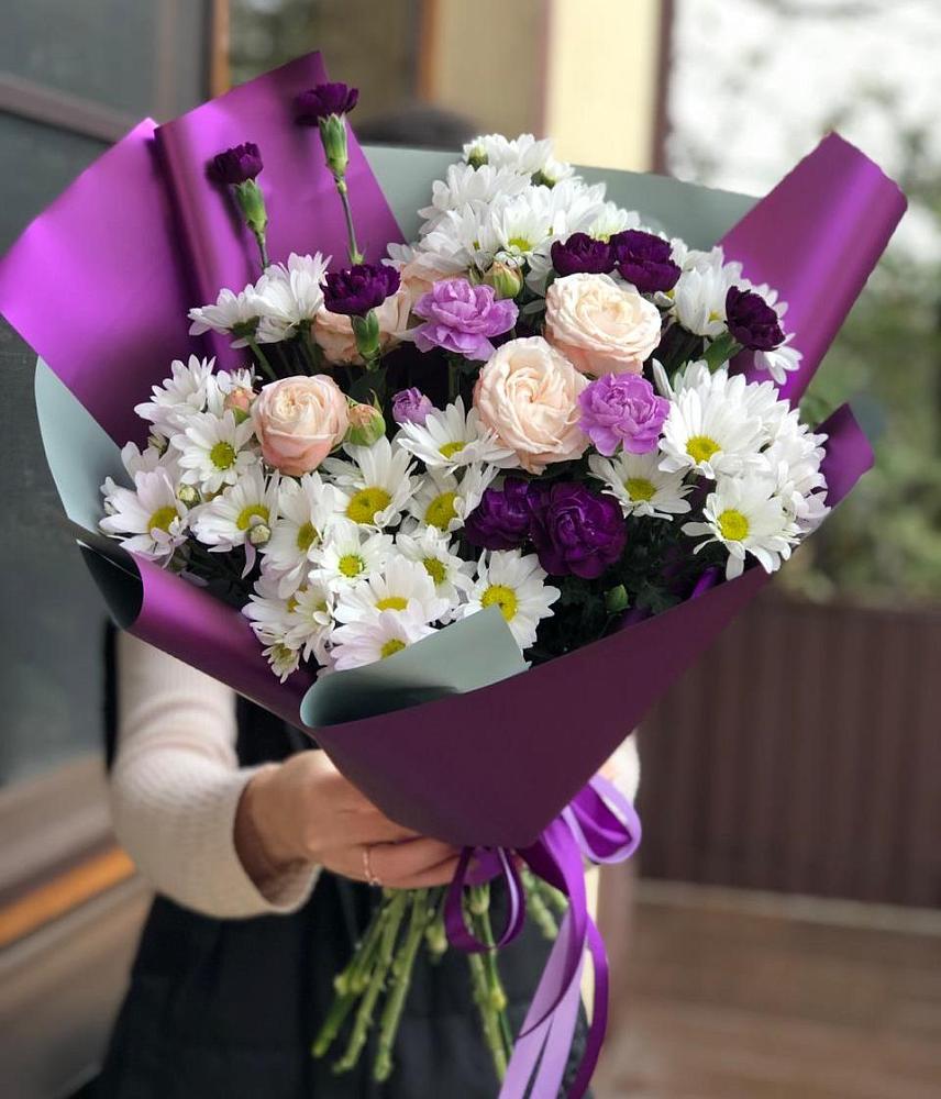 Букет цветов из: Хризантемы, Гвоздики и Розы в Птичьем