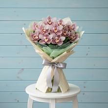 Букет цветов из:  Орхидеи и Розы в Птичьем