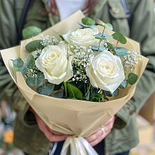 Букет цветов из:  Розы в Птичьем
