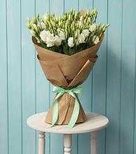 Букет цветов из:  Лизиантусы в Птичьем