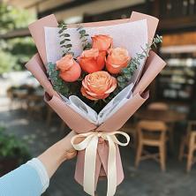 Букет цветов из:  Розы в Птичьем