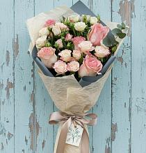 Букет цветов из:  Розы в Птичьем