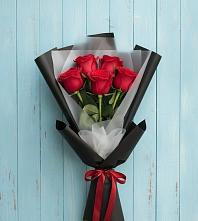 Букет цветов из:  Розы в Птичьем