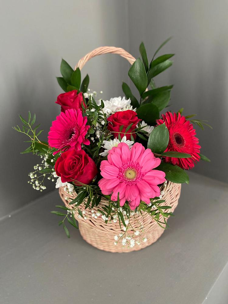 Цветочная композиция из Розы, Хризантемы и Герберы в корзине в Птичьем