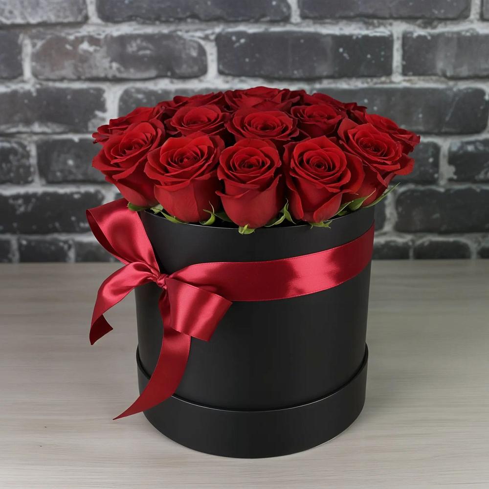 Цветочная композиция из Розы в шляпной коробке в Птичьем