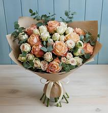 Букет цветов из:  Альстромерии и Розы #REPLACE_PRED# Птичьем