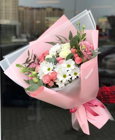 Букет цветов из: Розы, Лизиантусы и Хризантемы в Птичьем