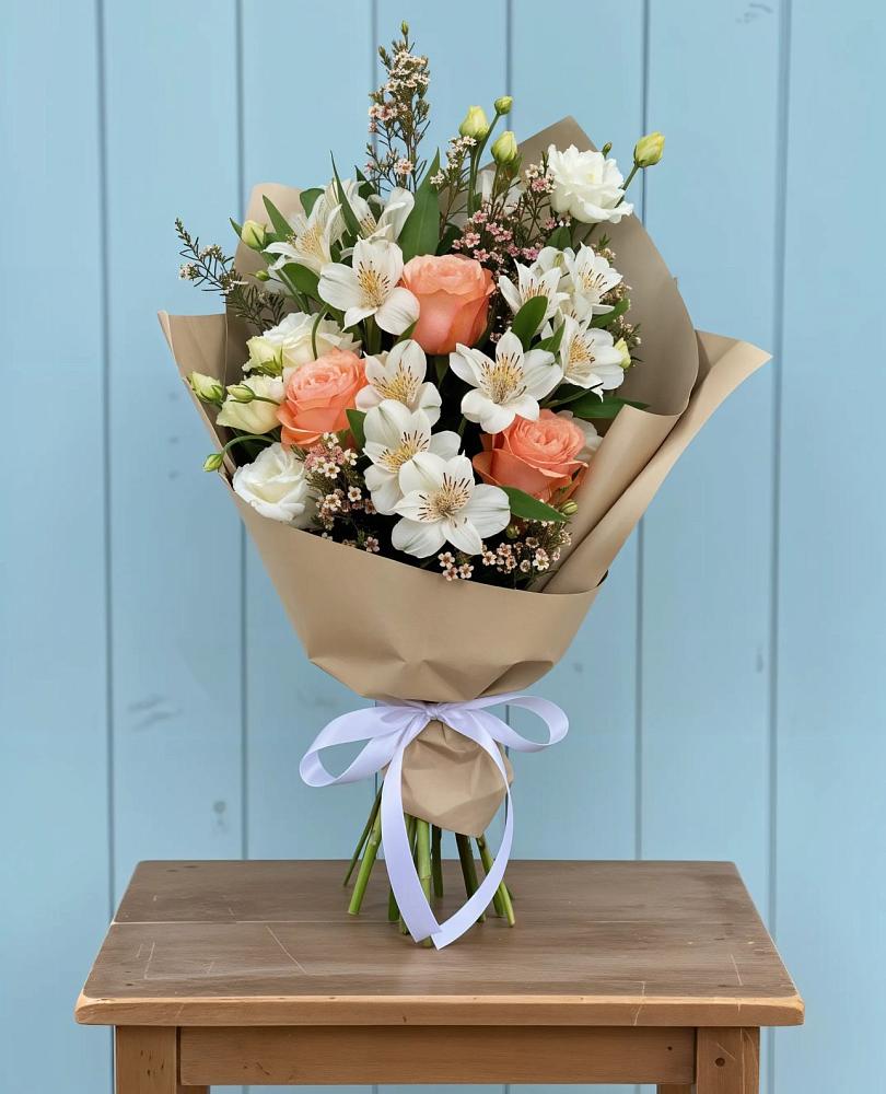 Букет цветов из: Альстромерии, Лизиантусы, Розы и Хризантемы в Птичьем