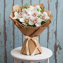 Букет цветов из:  Орхидеи и Розы #REPLACE_PRED# Птичьем