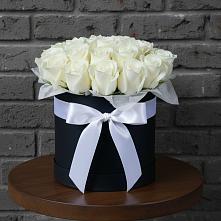 Цветочная композиция из Розы в шляпной коробке в Птичьем