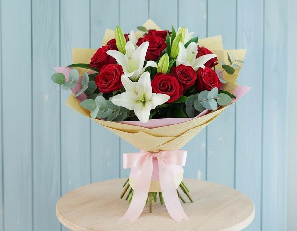 Букет цветов из: Лилии и Розы в Птичьем